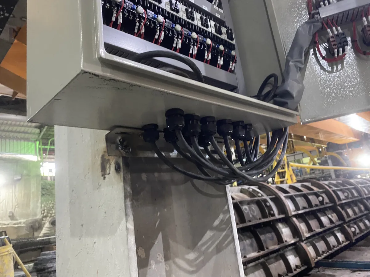 環台水泥製品股份有限公司:十迴路控制箱接線