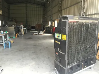 42 吋無段式水冷扇：鐵皮廠房內使用