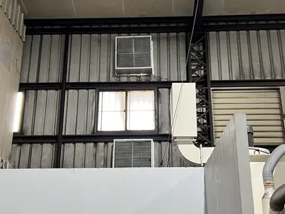 側吹式水冷空調：廠房室內高處安裝