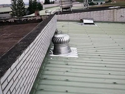 20 吋 304 型通風球：鐵皮屋頂安裝